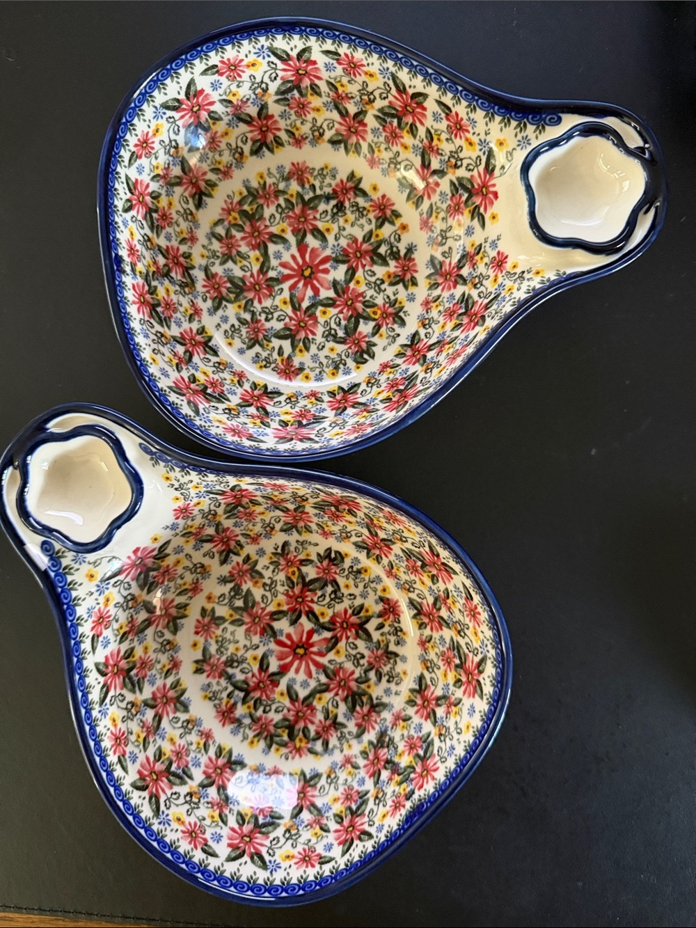 Sister Wu Set Of 2 Dumpling Bowls
Ceramic Handmade 8"